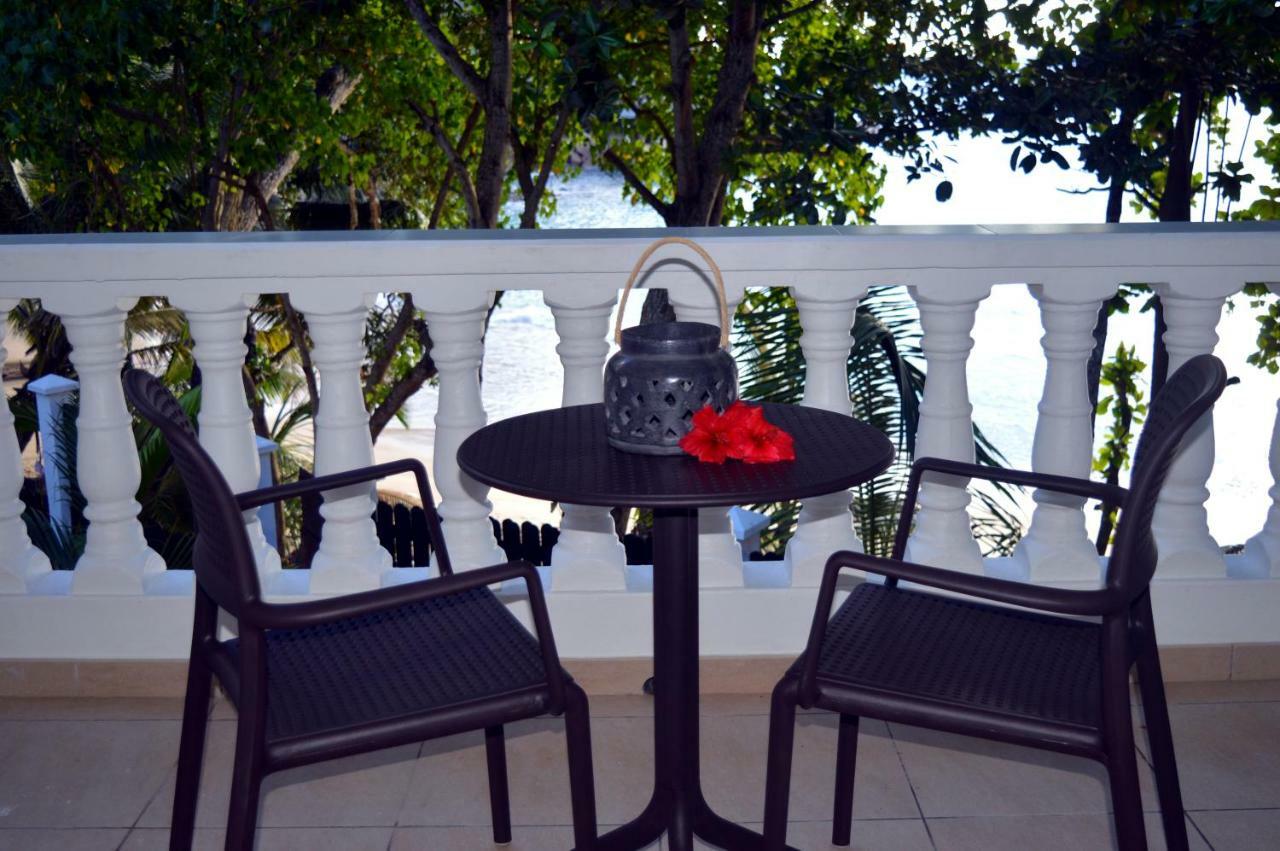 Sundown Beach Villa Glacis  外观 照片