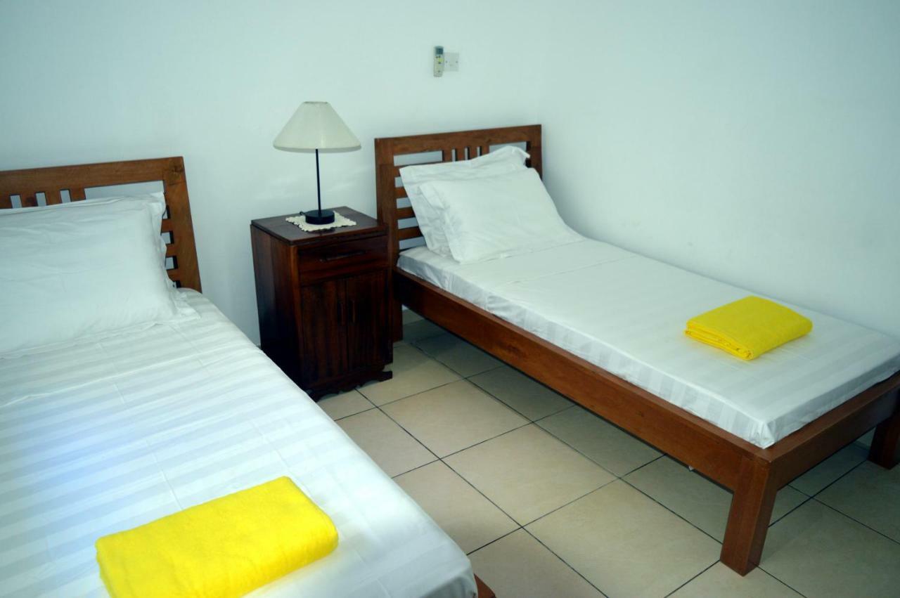 Sundown Beach Villa Glacis  外观 照片