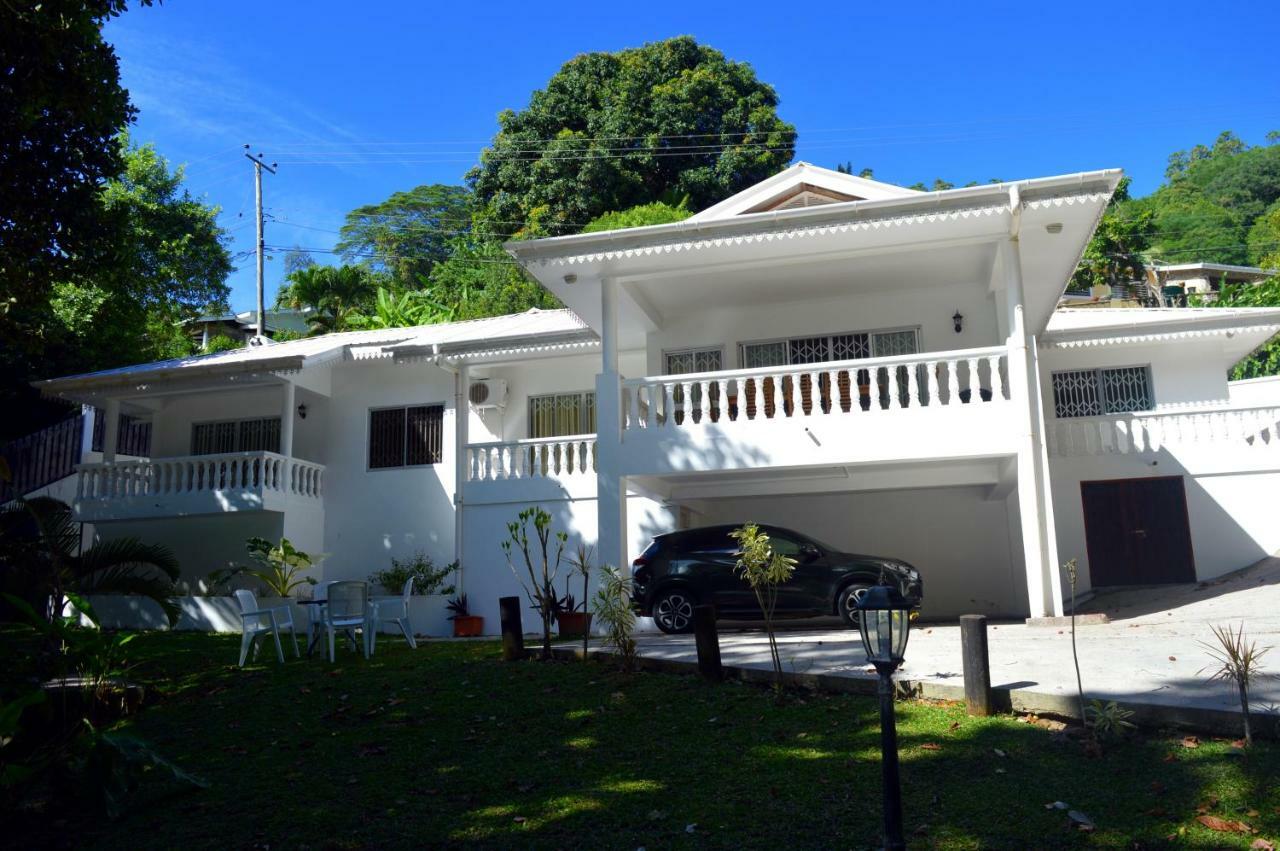 Sundown Beach Villa Glacis  外观 照片